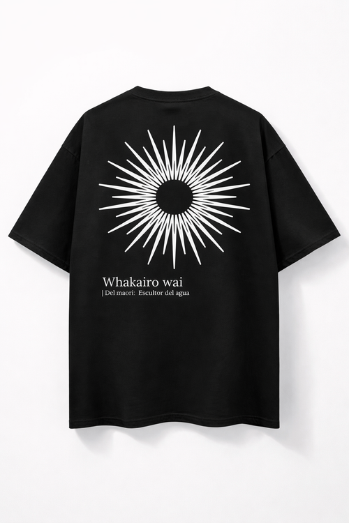Polera Oversize: Whakairo wai
